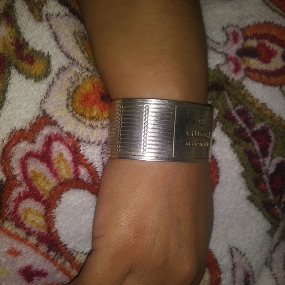 Gucci Cuff Bracelet Solid 925Sterling Silver  (authentic) - Picture 14 of 14